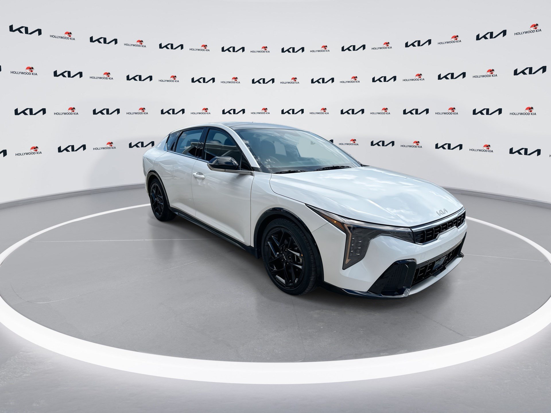 Certified 2025 Kia K4 GT-Line Turbo FWD image 2