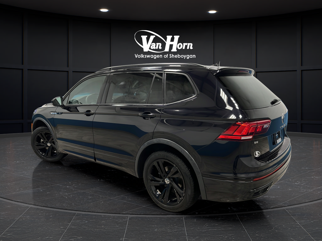 Used 2024 Volkswagen Tiguan SE R-Line AWD/4WD image 5