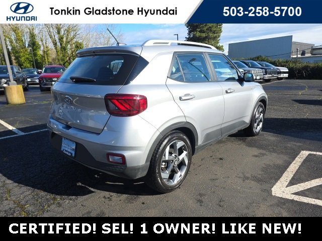 Certified 2025 Hyundai Venue SEL image 5