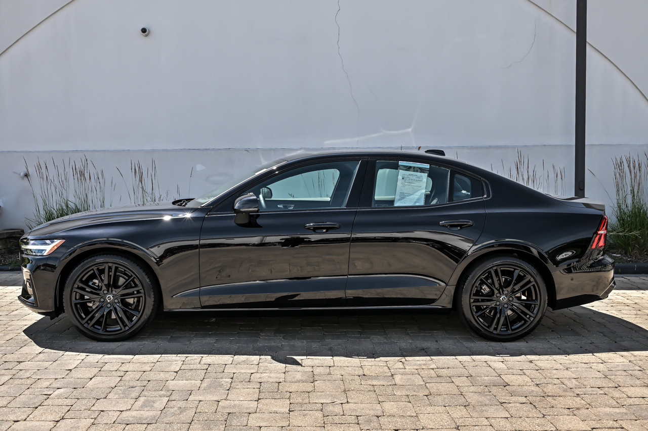 Used 2024 Volvo S60 B5 Plus w/ Protection Package Premier AWD/4WD image 10