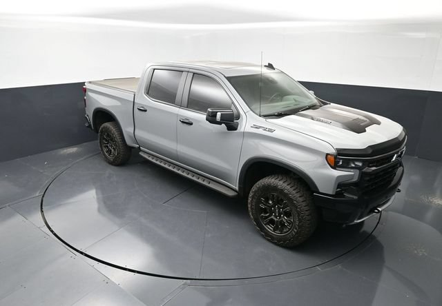 Used 2025 Chevrolet Silverado 1500 ZR2 w/ Dark Appearance Package AWD/4WD image 25