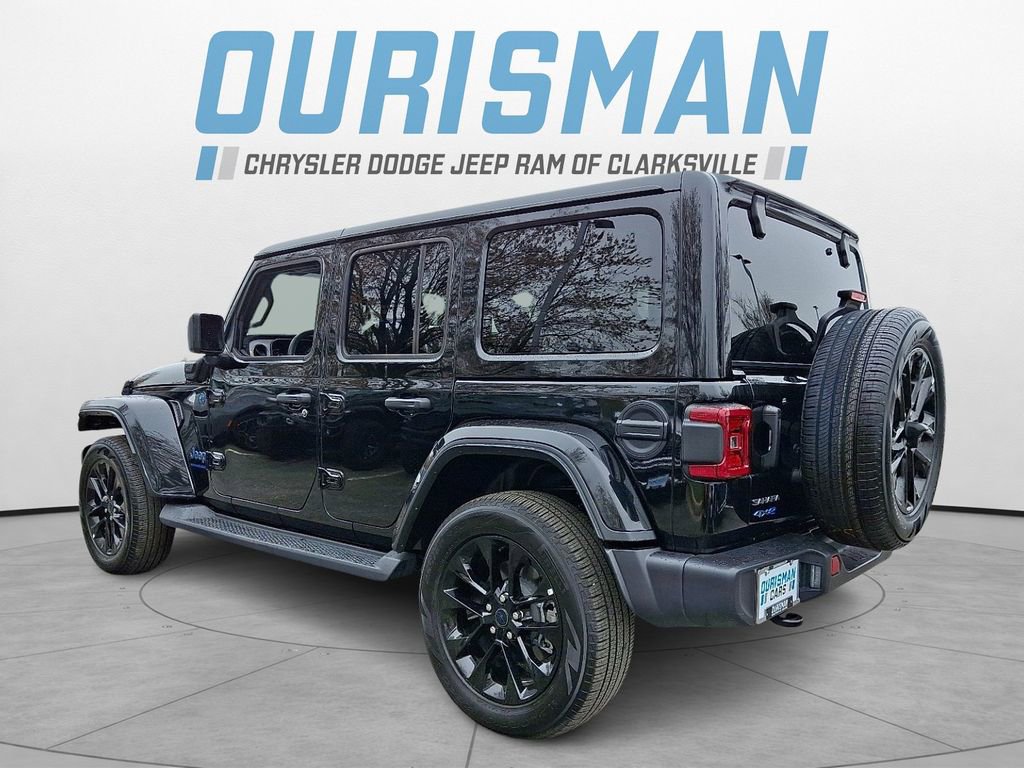 Used 2025 Jeep Wrangler Unlimited Sahara image 4