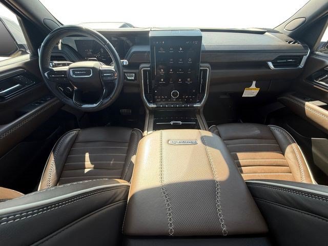 Used 2025 GMC Yukon XL Denali Ultimate w/ LPO, Floor Liner Package AWD/4WD image 12