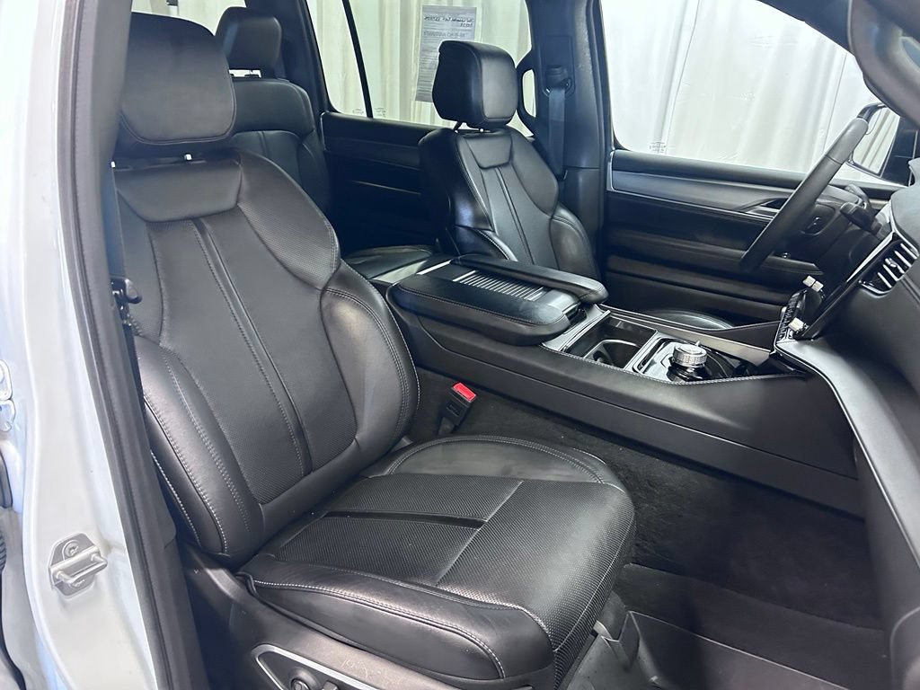 Used 2024 Jeep Wagoneer Series II AWD/4WD image 24