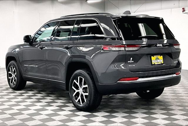 Used 2024 Jeep Grand Cherokee Limited w/ Trailer Tow Package image 3