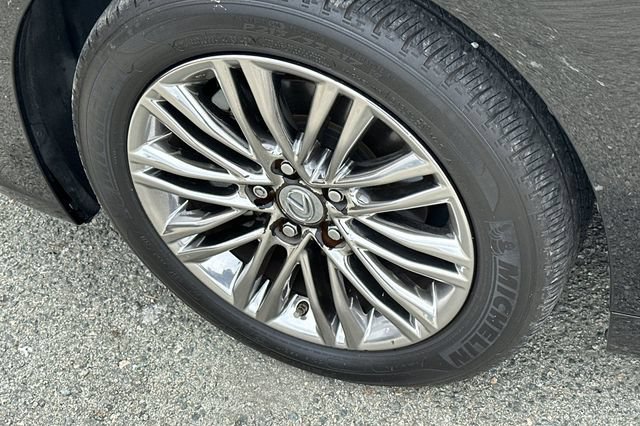 Used 2015 Lexus ES 350 w/ Premium Package FWD image 4