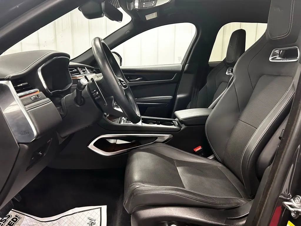 Used 2023 Jaguar F-PACE R-Dynamic S image 14