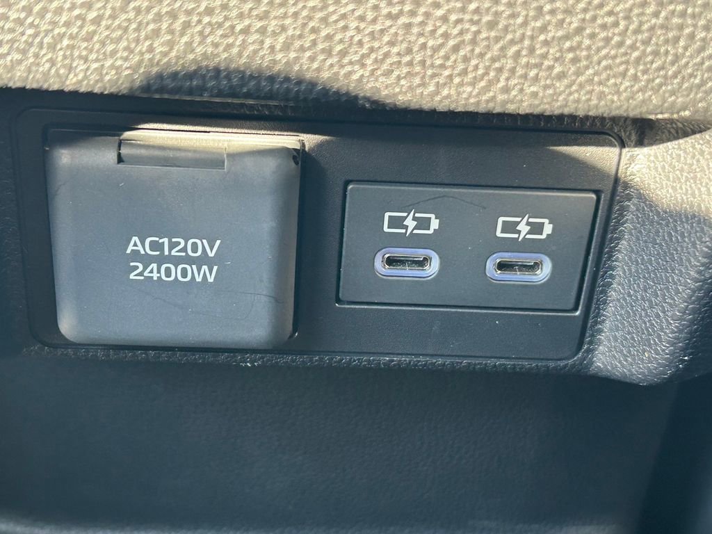 Certified 2025 Toyota Tacoma TRD Sport image 18