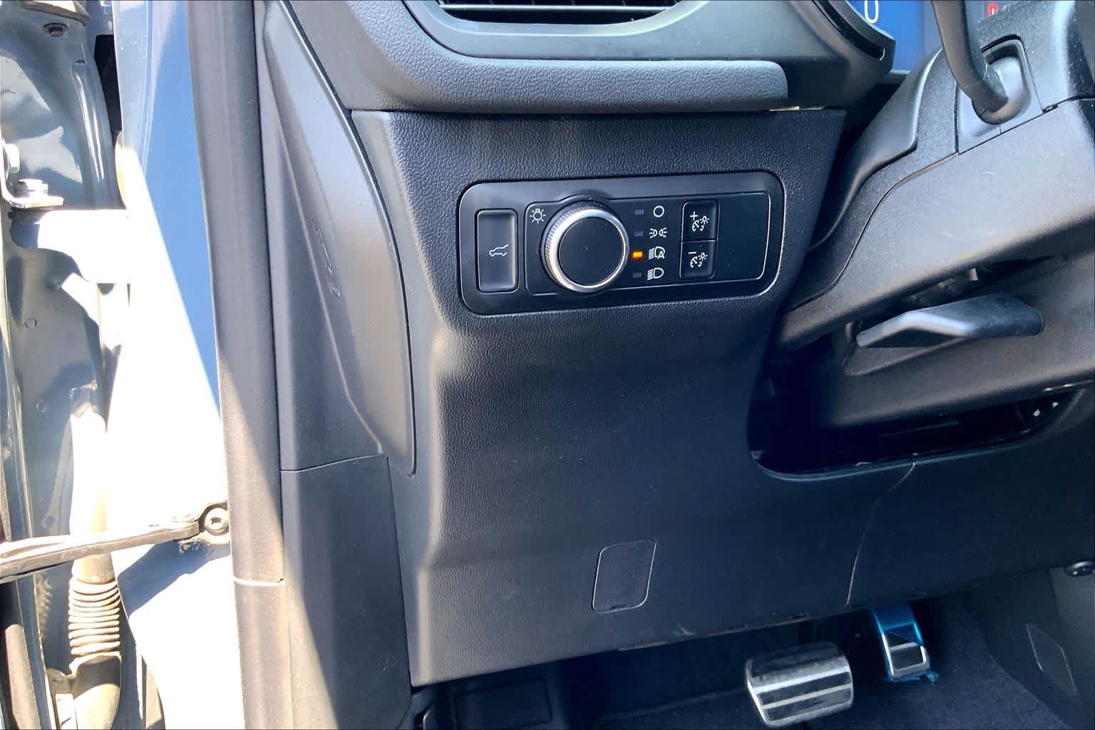 Used 2024 Ford Escape ST-Line w/ Tech Pack #1 FWD image 32