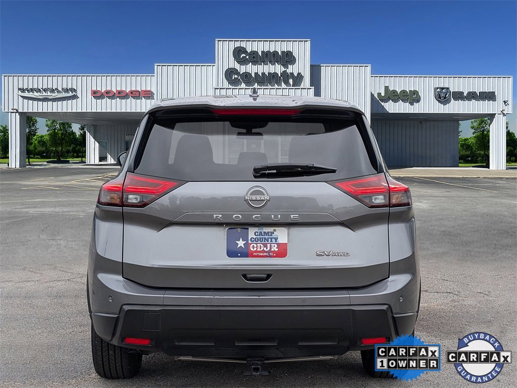 Used 2024 Nissan Rogue SV image 5