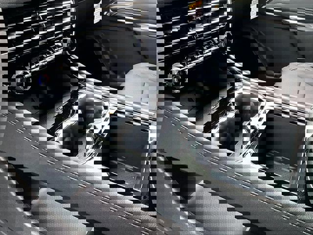 New 2026 Chevrolet Traverse LT w/ Midnight/Sport Edition image 13