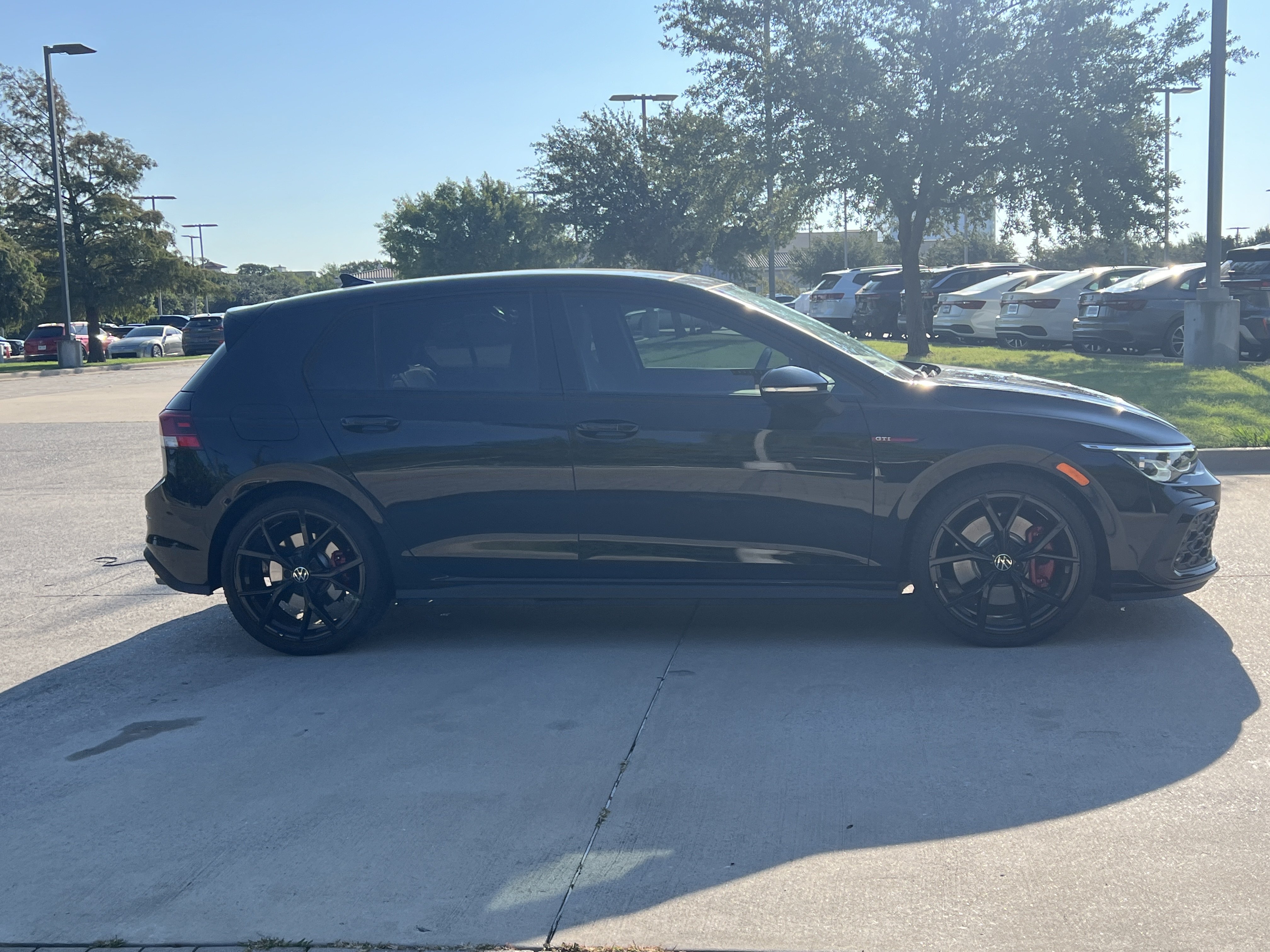 Certified 2024 Volkswagen GTI SE w/ SE Leather Seats Package FWD image 10