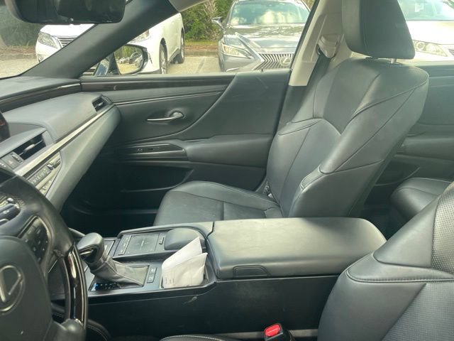 Used 2019 Lexus ES 300h w/ Premium Package FWD image 9