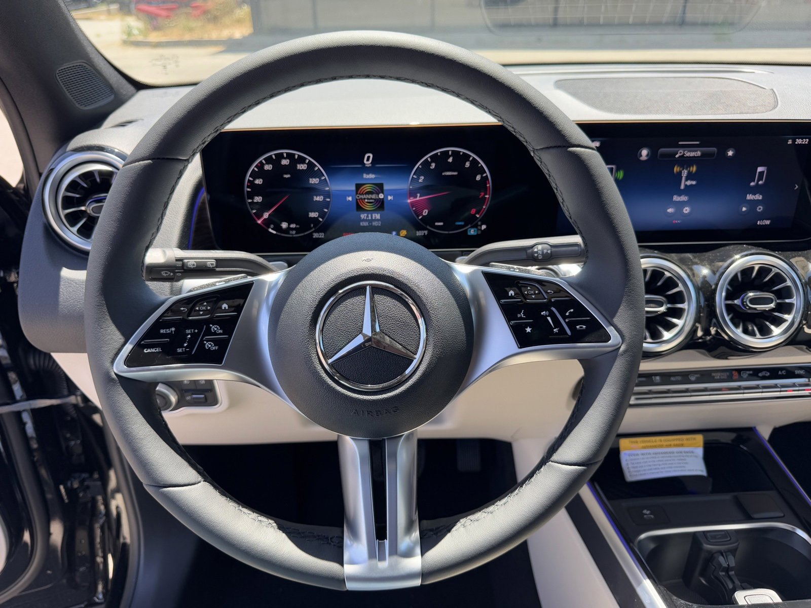 New 2026 Mercedes-Benz GLB 250 image 17