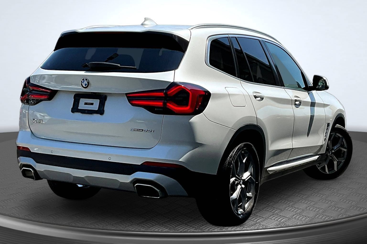 Used 2024 BMW X3 sDrive30i RWD image 7
