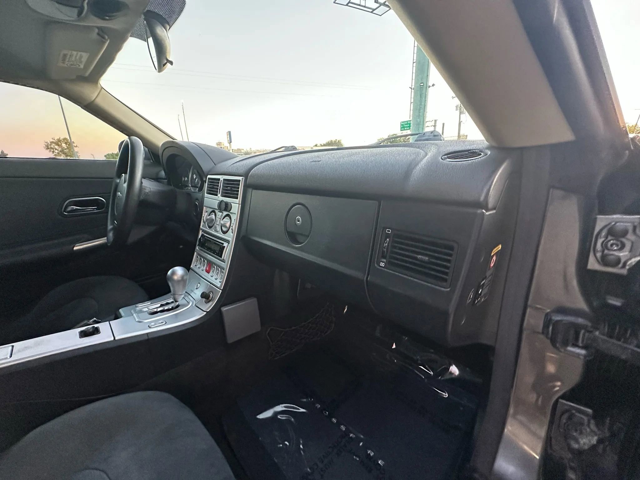 Used 2005 Chrysler Crossfire SRT-6 image 16