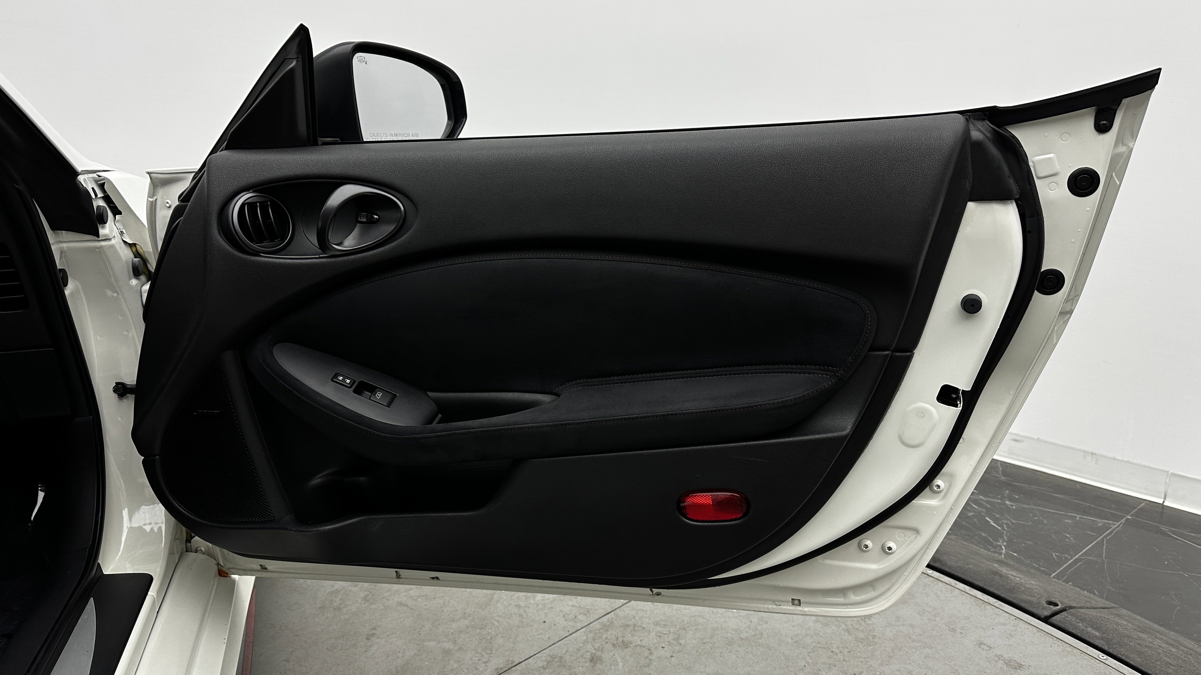 Used 2017 Nissan 370Z NISMO image 28