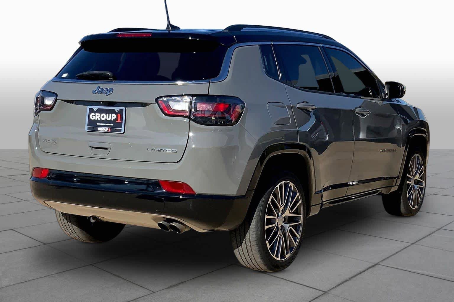 Used 2022 Jeep Compass Limited w/ Elite Group AWD/4WD image 13