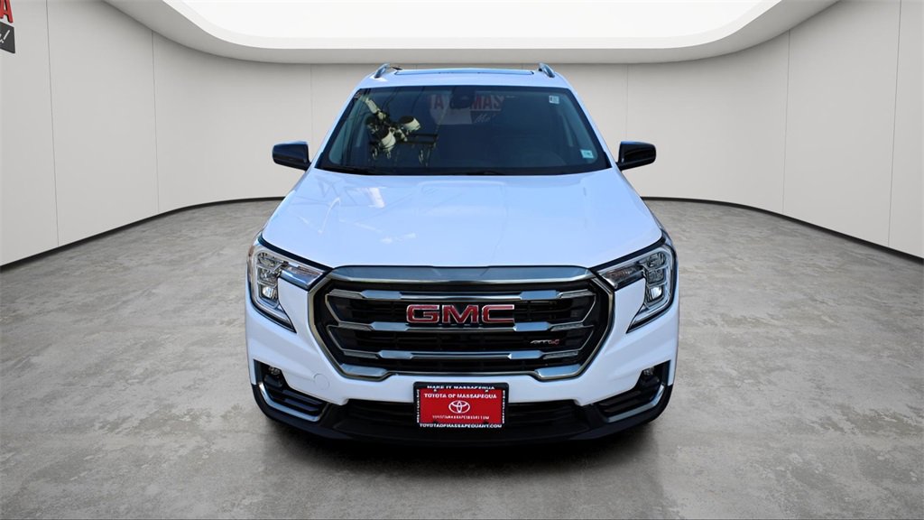 Used 2024 GMC Terrain AT4 image 7