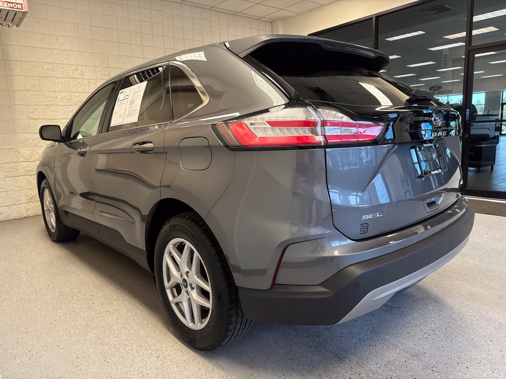 Used 2024 Ford Edge SEL w/ Convenience Package AWD/4WD image 16
