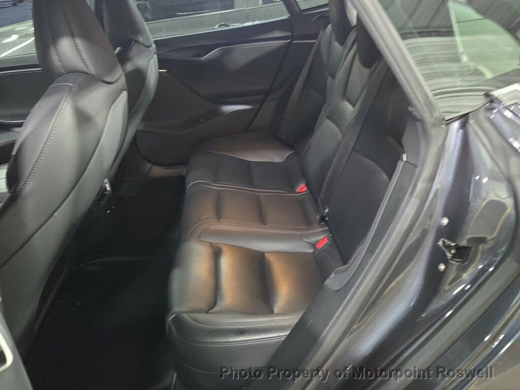 Used 2020 Tesla Model S Long Range Plus image 4
