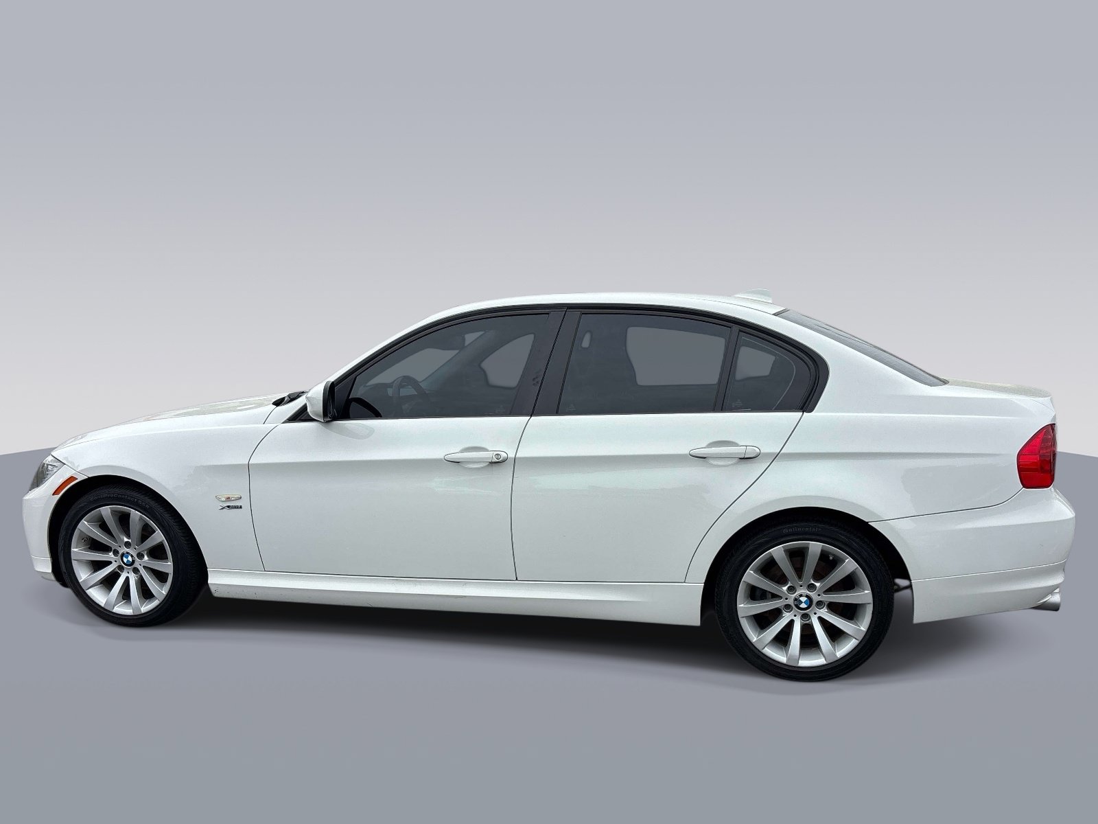 Used 2011 BMW 328i xDrive Sedan AWD/4WD image 4