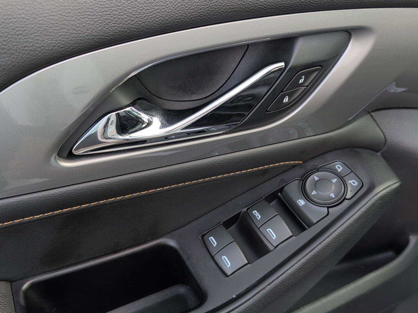 Used 2019 Chevrolet Traverse RS image 20