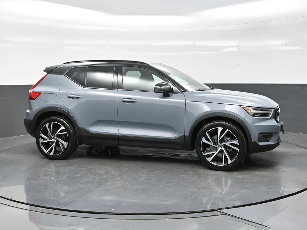 Used 2021 Volvo XC40 T5 R-Design w/ Protection Package Premier AWD/4WD image 8