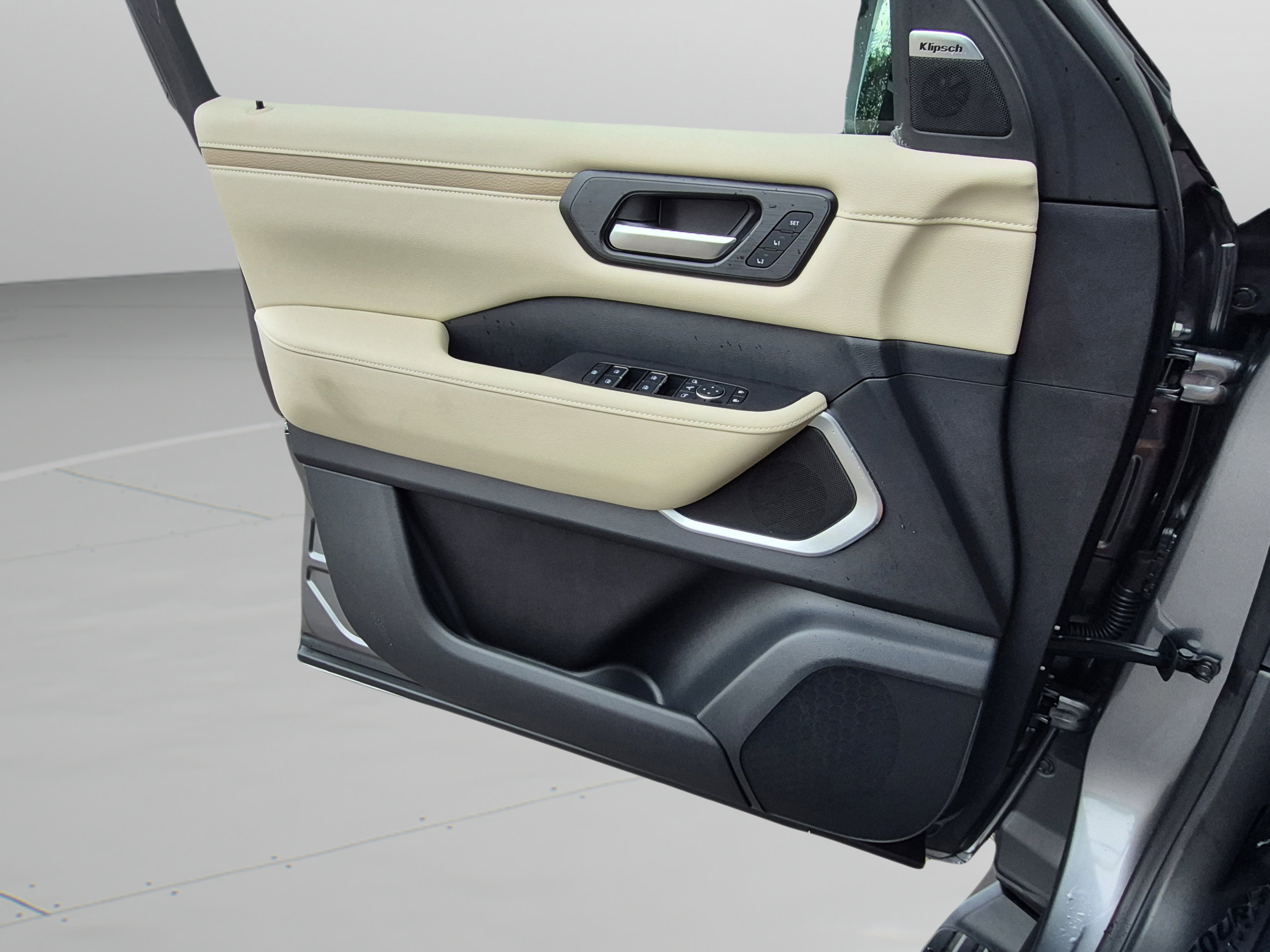 New 2026 Nissan Armada Platinum RWD image 21