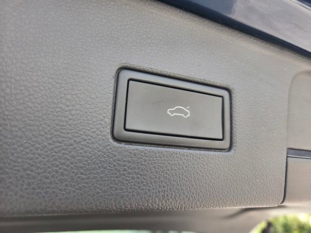 Used 2021 Volkswagen Atlas SEL R-Line image 22