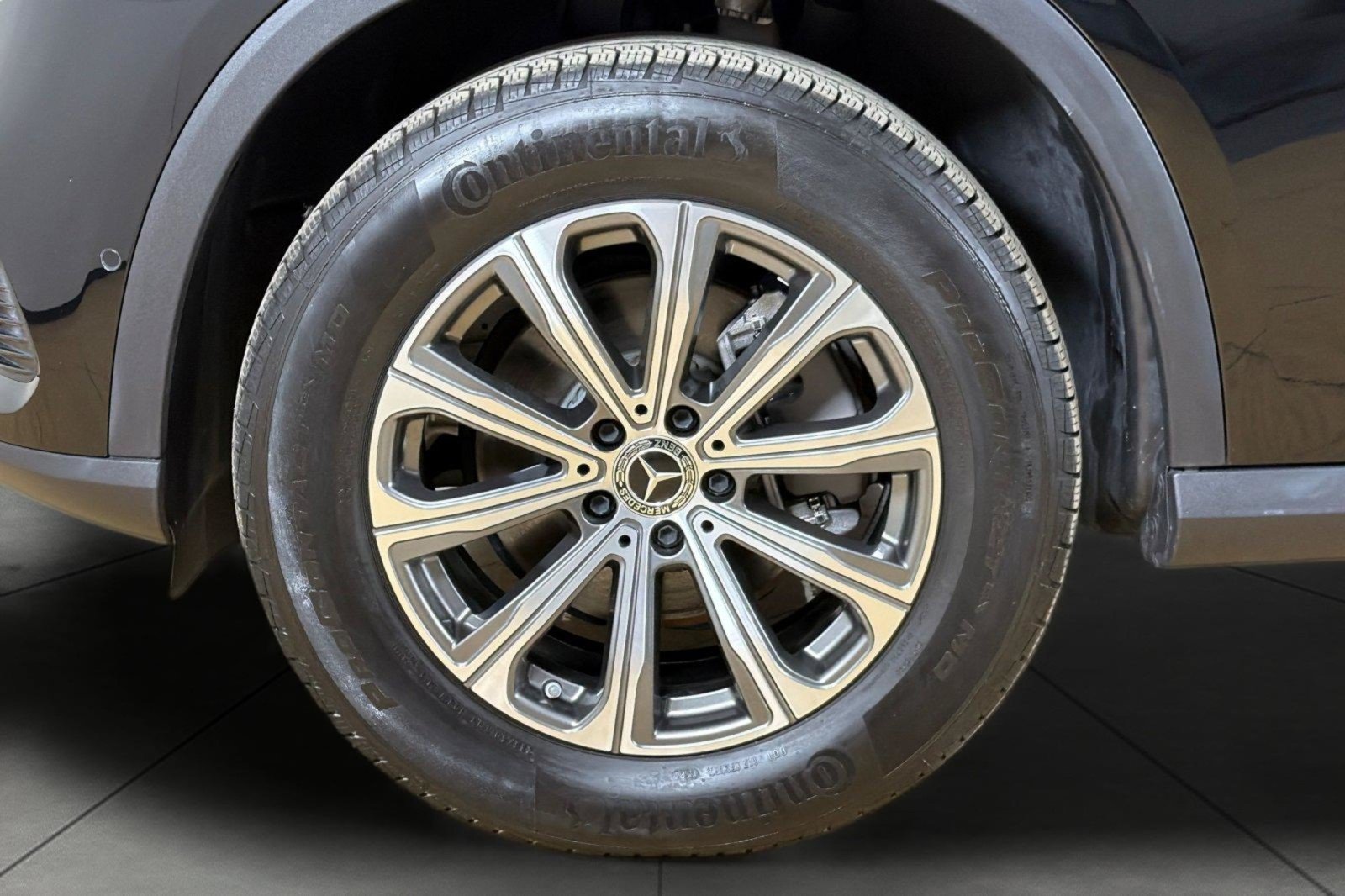 Used 2024 Mercedes-Benz GLC 300 4MATIC image 24