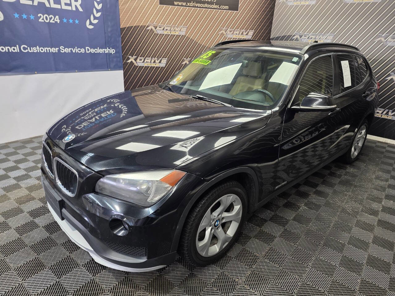 Used 2015 BMW X1 sDrive28i image 1
