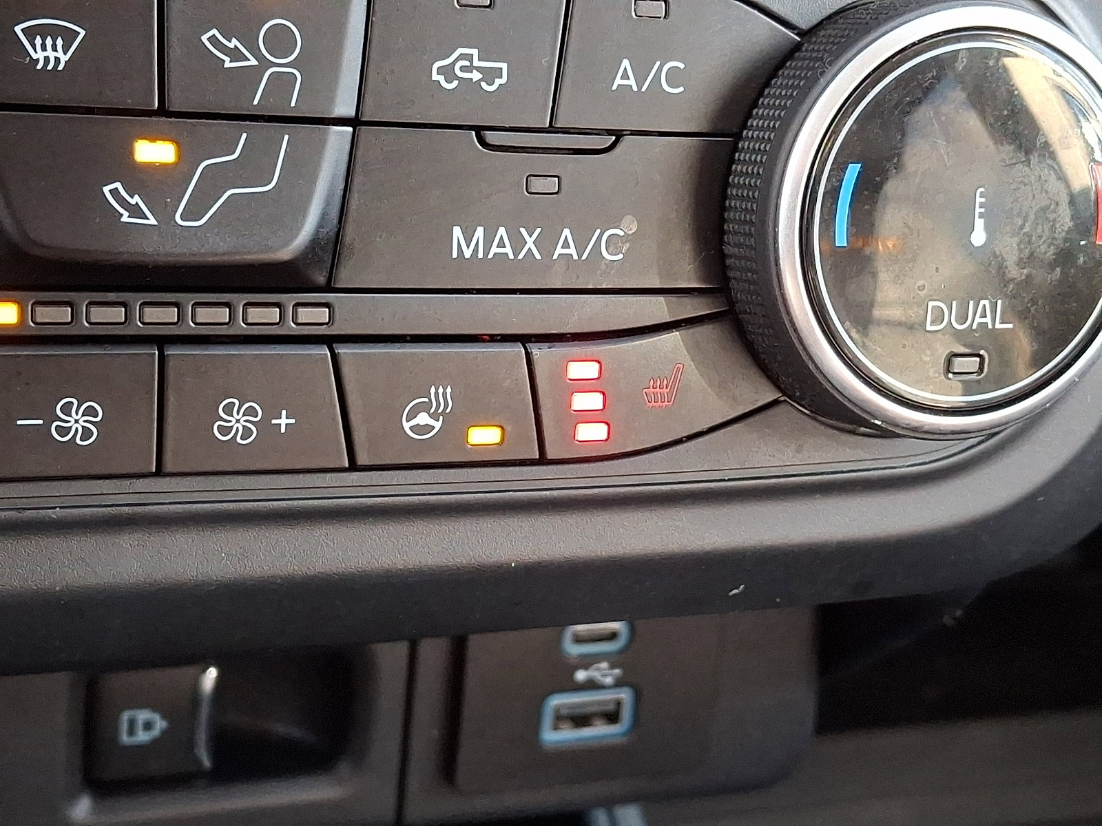 Certified 2024 Ford Maverick Tremor w/ Tremor Off-Road Package image 31