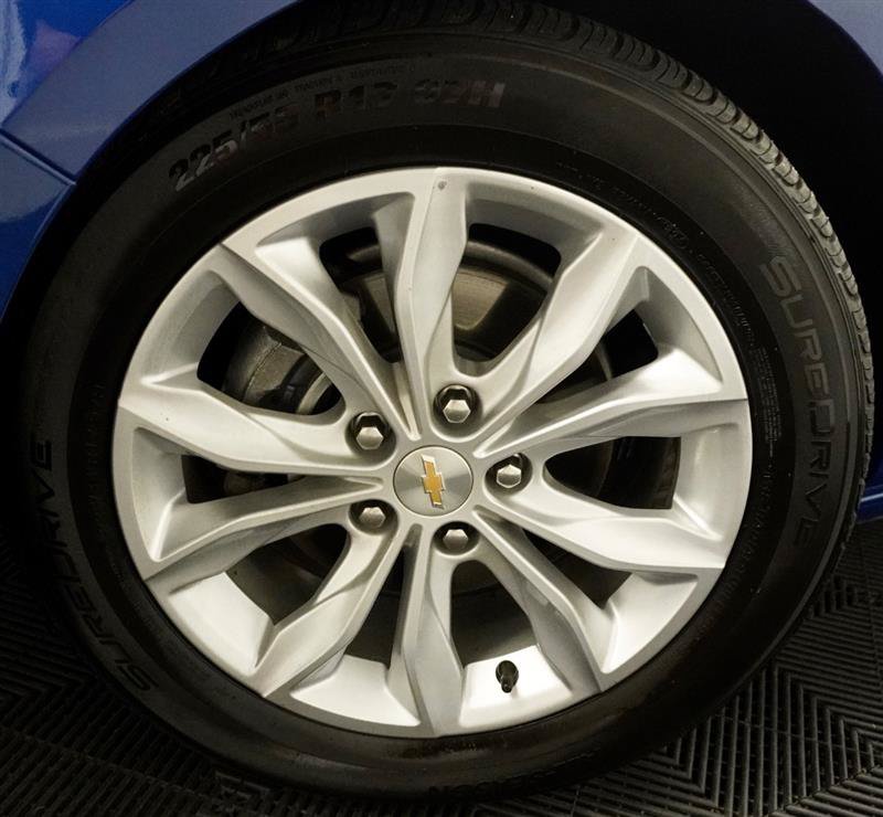 Used 2023 Chevrolet Malibu LT FWD image 3