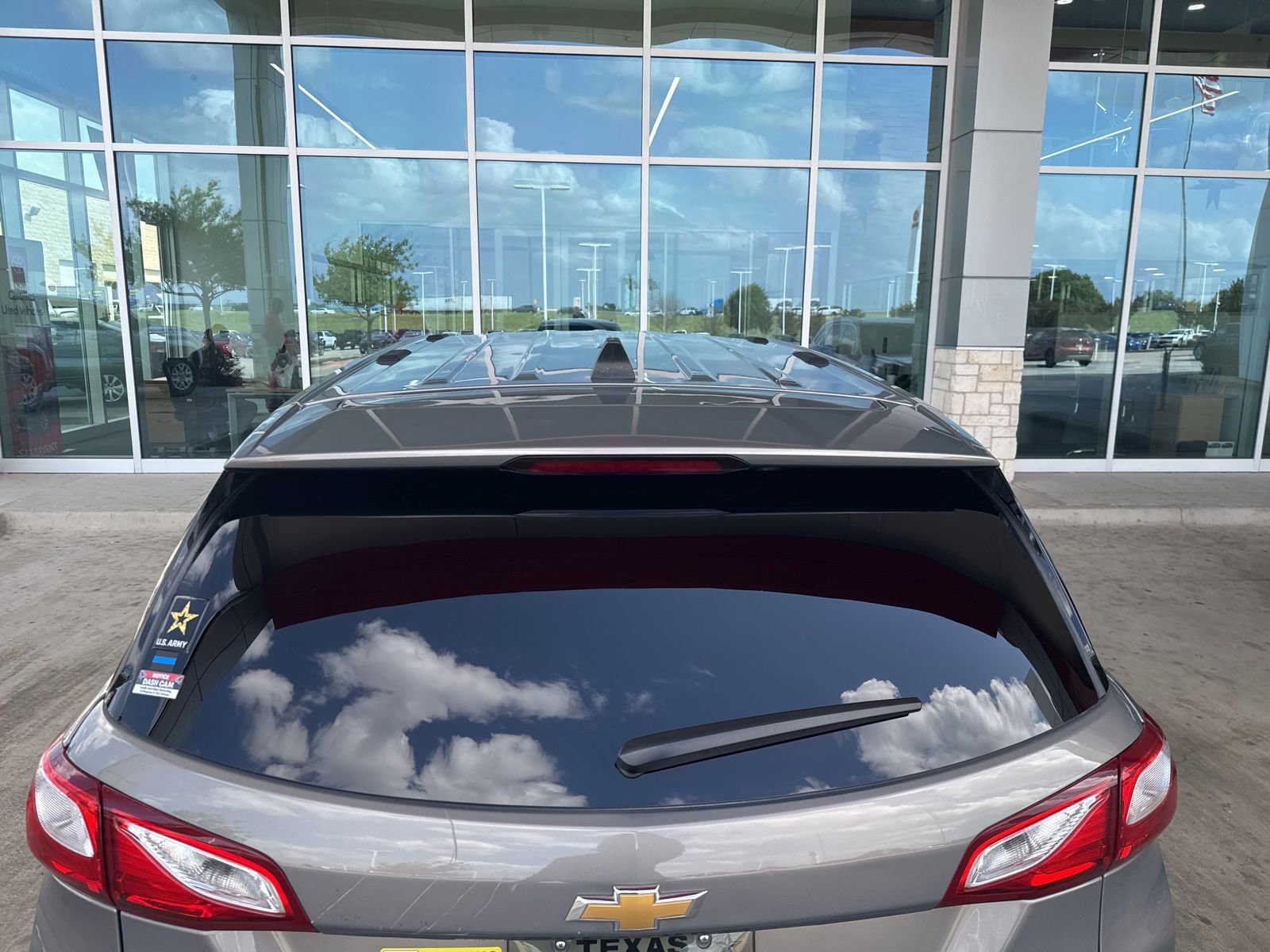 Used 2019 Chevrolet Equinox LT FWD image 18