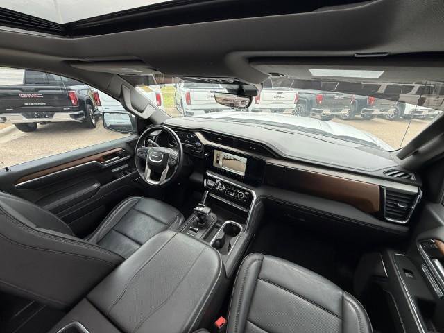 Used 2023 GMC Sierra 1500 Denali w/ Technology Package AWD/4WD image 35