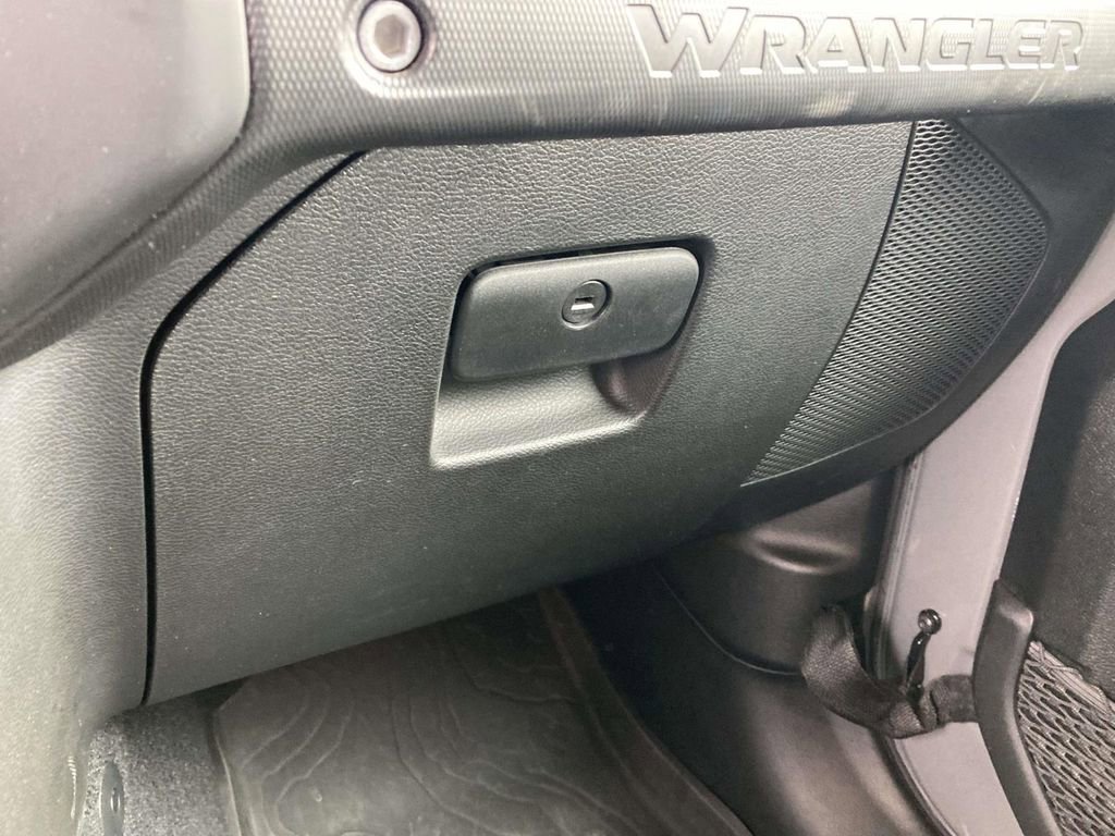 Used 2023 Jeep Wrangler Unlimited Sport image 26
