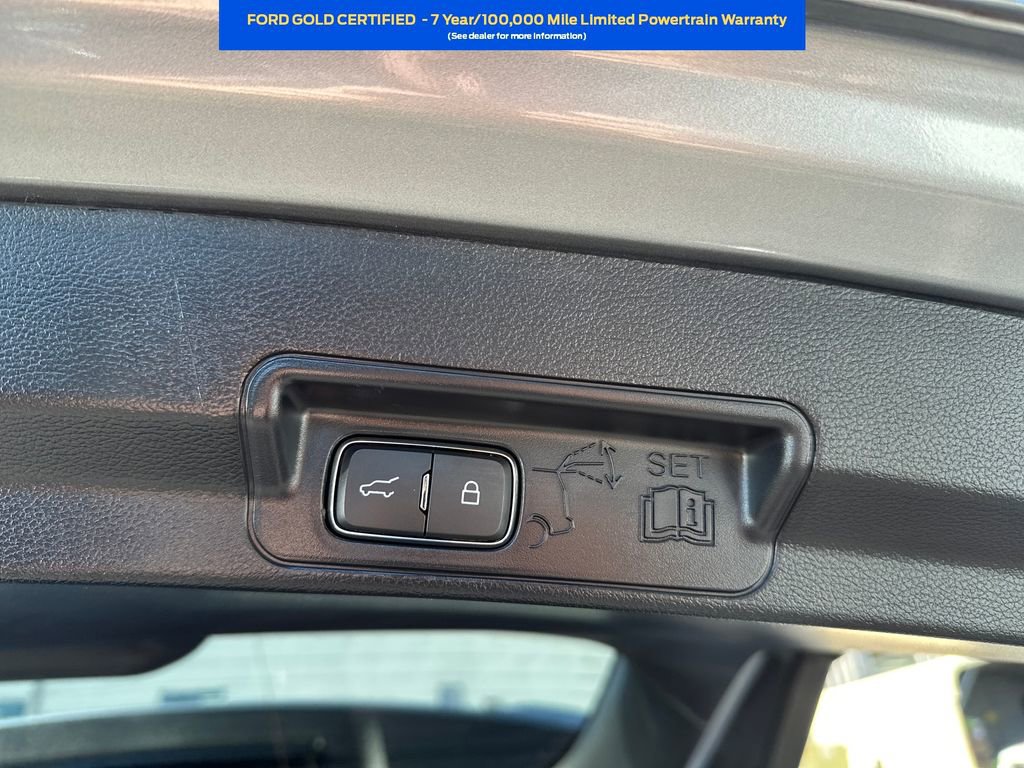 Certified 2022 Ford Explorer Platinum w/ Technology Package image 29