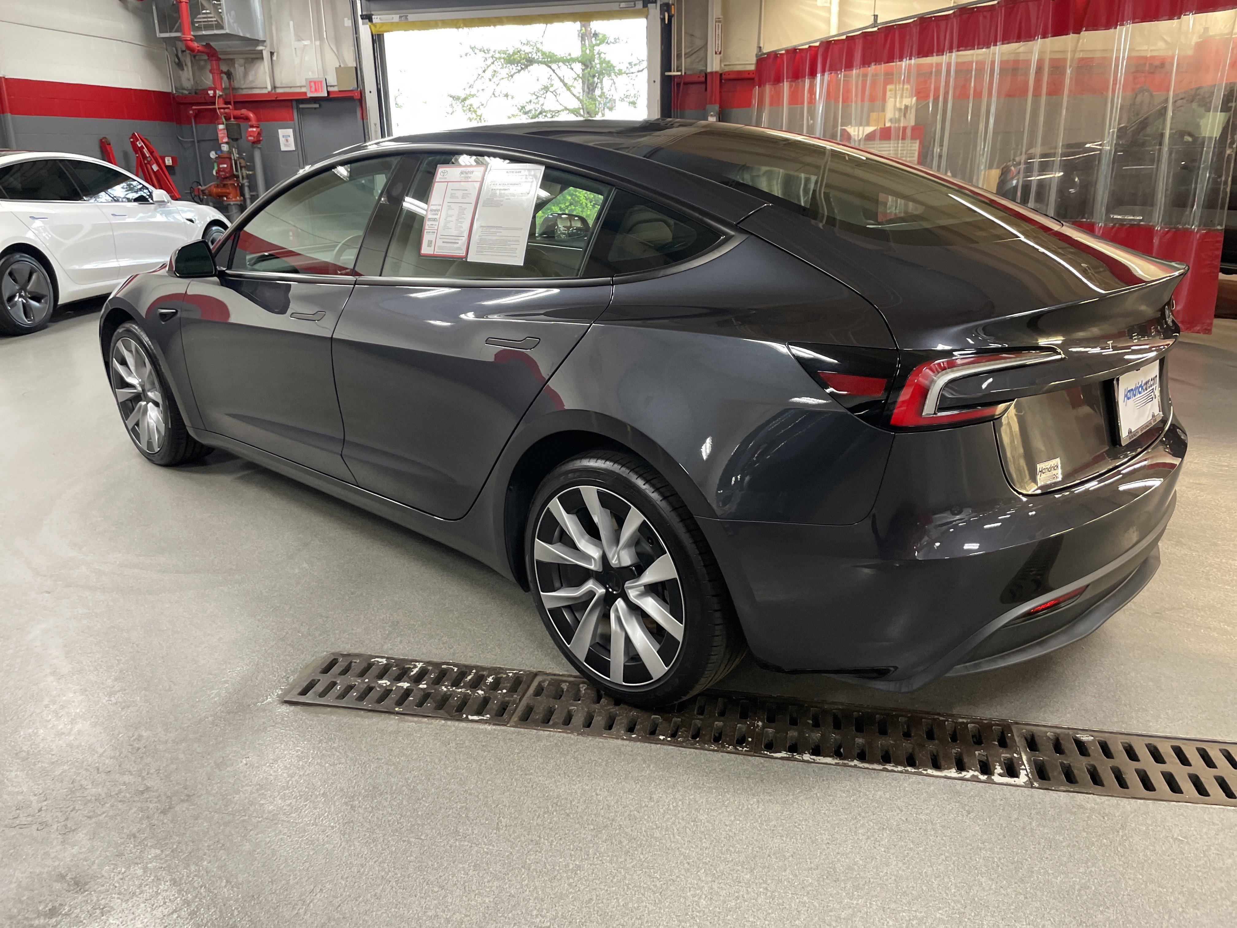 Used 2025 Tesla Model 3 Long Range image 8