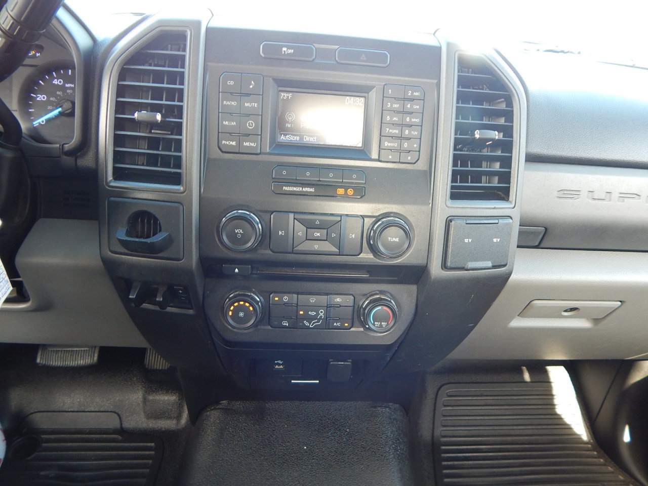 Used 2018 Ford F250 XL w/ Power Equipment Group RWD image 18