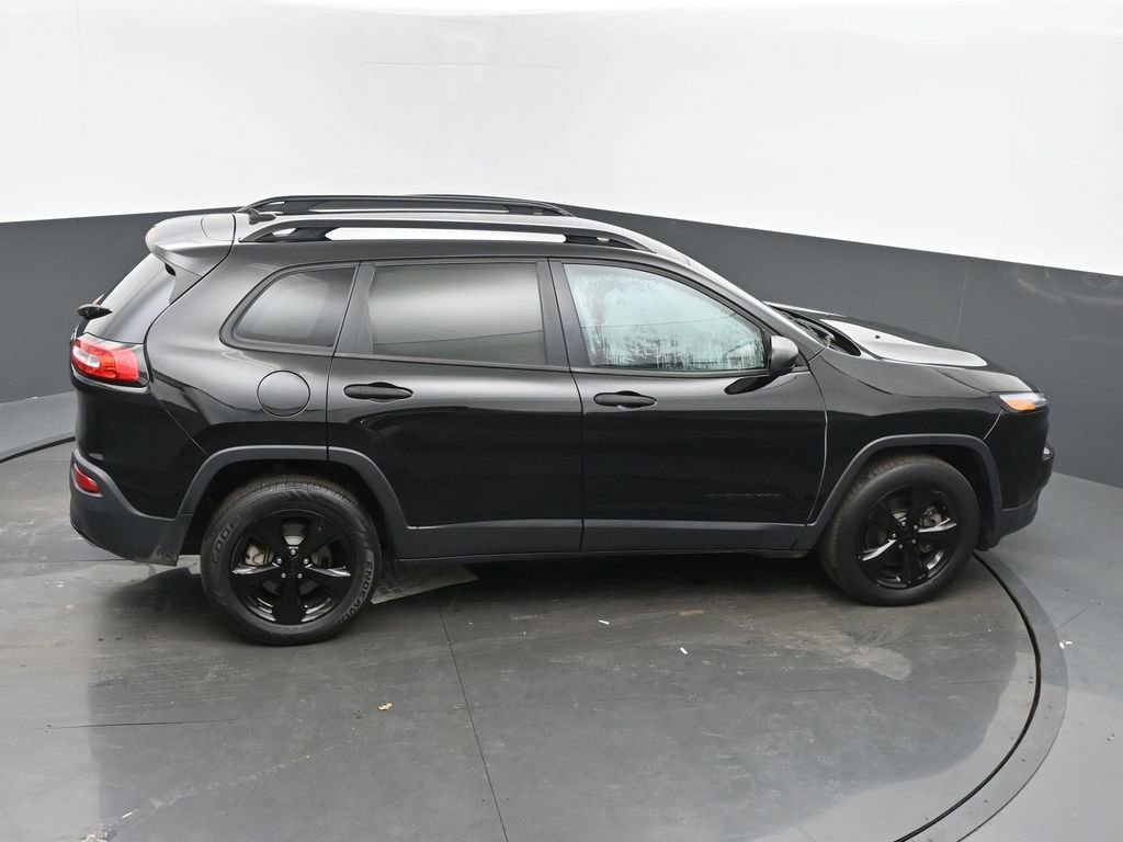 Used 2017 Jeep Cherokee Altitude image 42