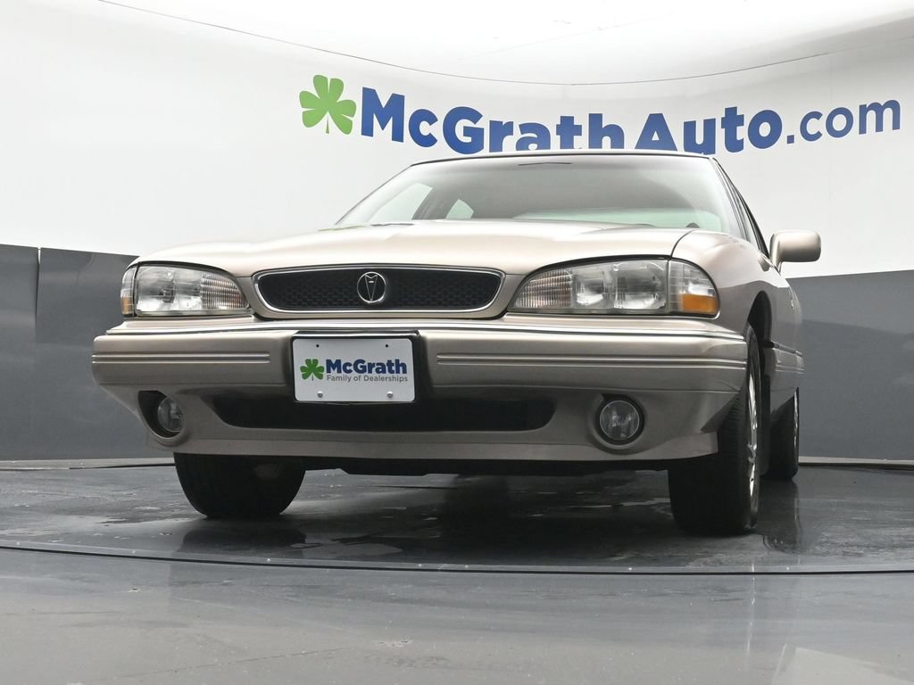 Used 1995 Pontiac Bonneville SE FWD image 7