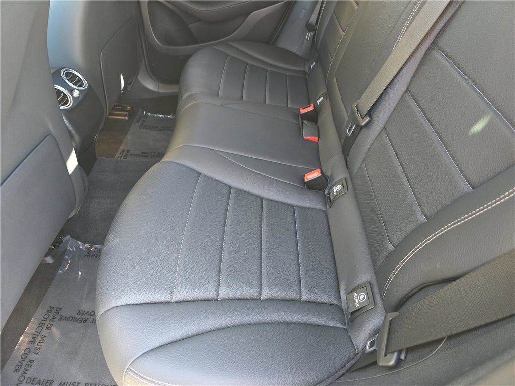 Used 2023 Mercedes-Benz GLC 300 4MATIC Coupe image 14