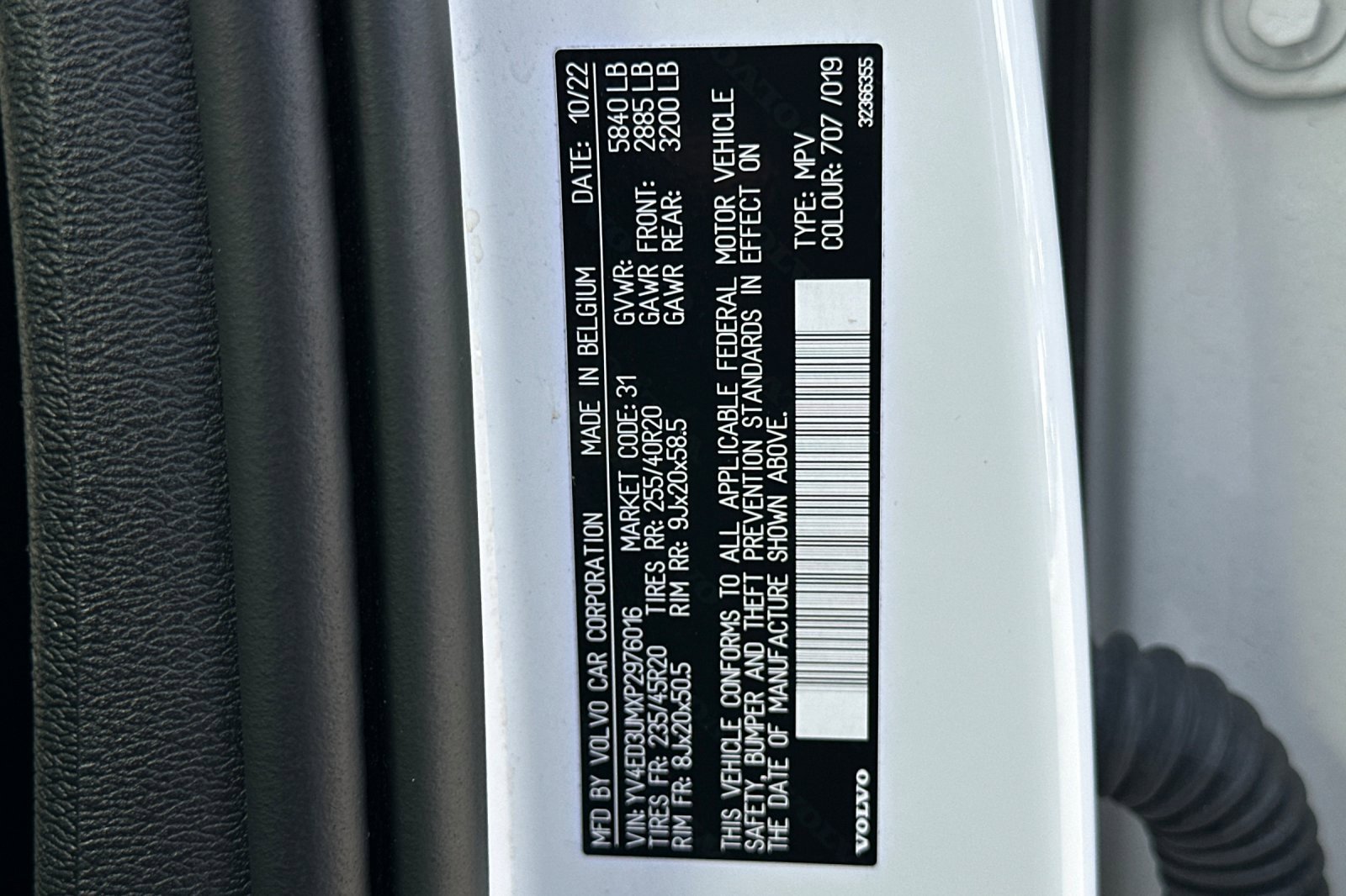 Used 2023 Volvo XC40 Recharge Ultimate image 34