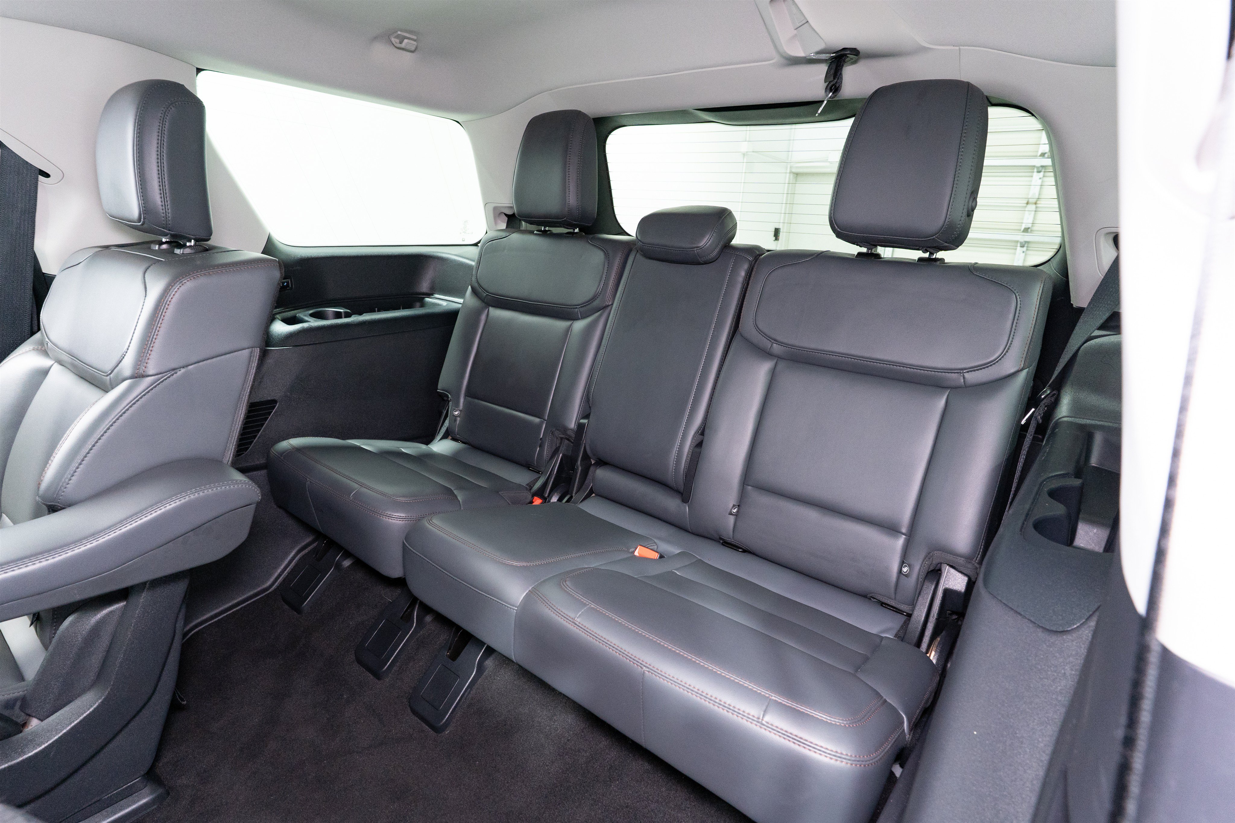 Used 2025 Ford Expedition Active AWD/4WD image 32