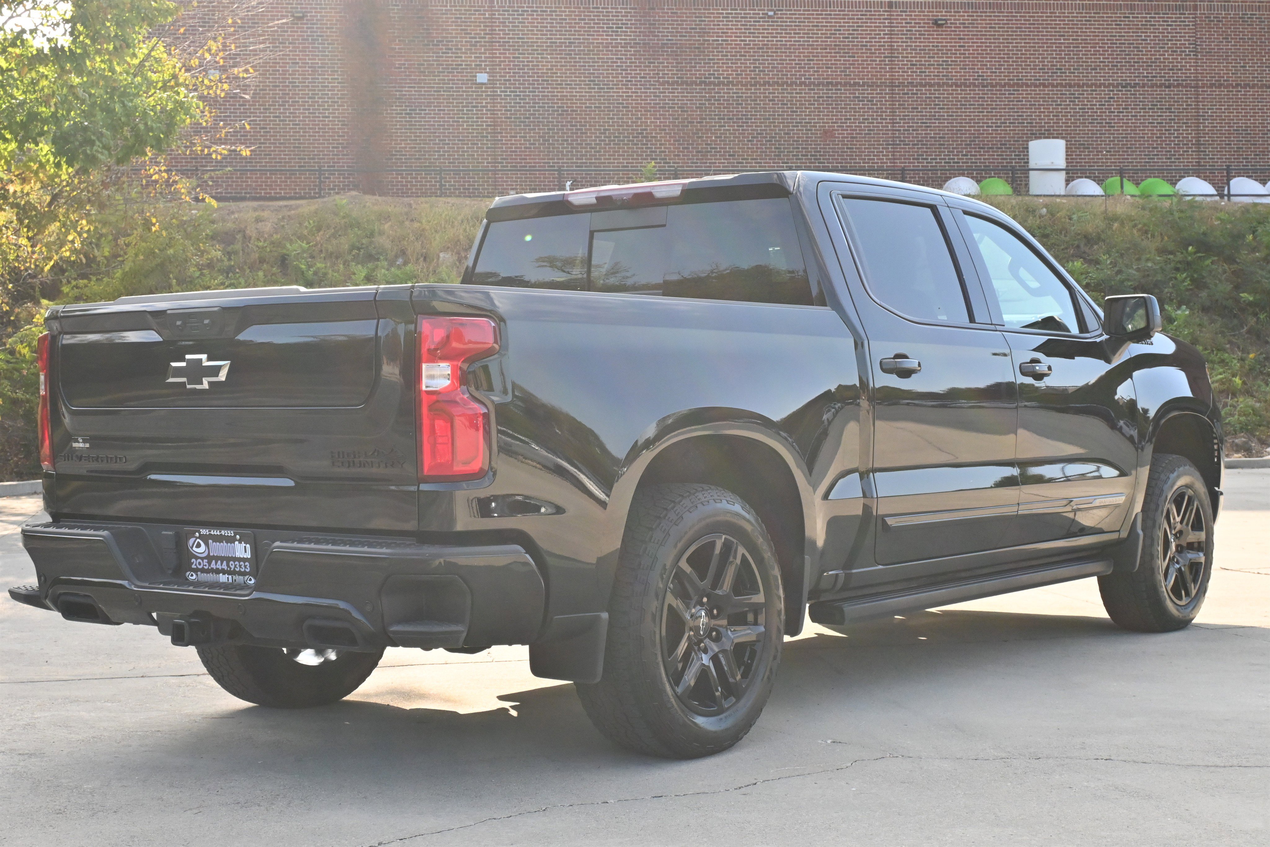 Used 2024 Chevrolet Silverado 1500 High Country w/ Midnight Edition image 9