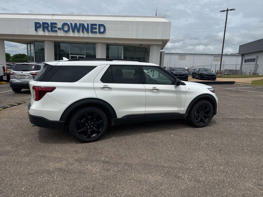 Used 2023 Ford Explorer ST-Line w/ Class IV Trailer Tow Package RWD image 12