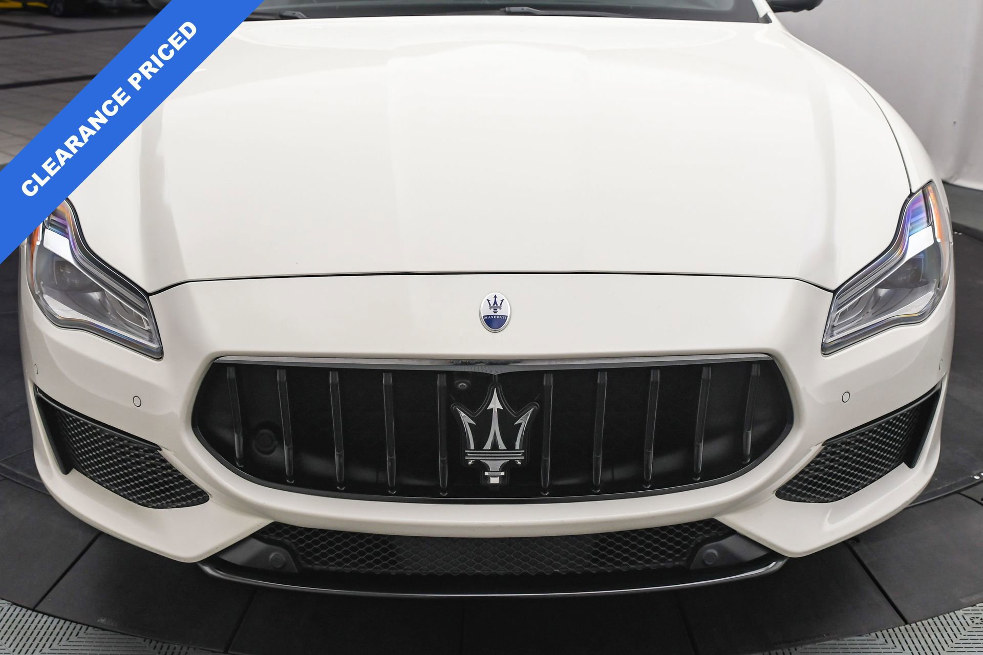 Used 2022 Maserati Quattroporte Modena Q4 image 27
