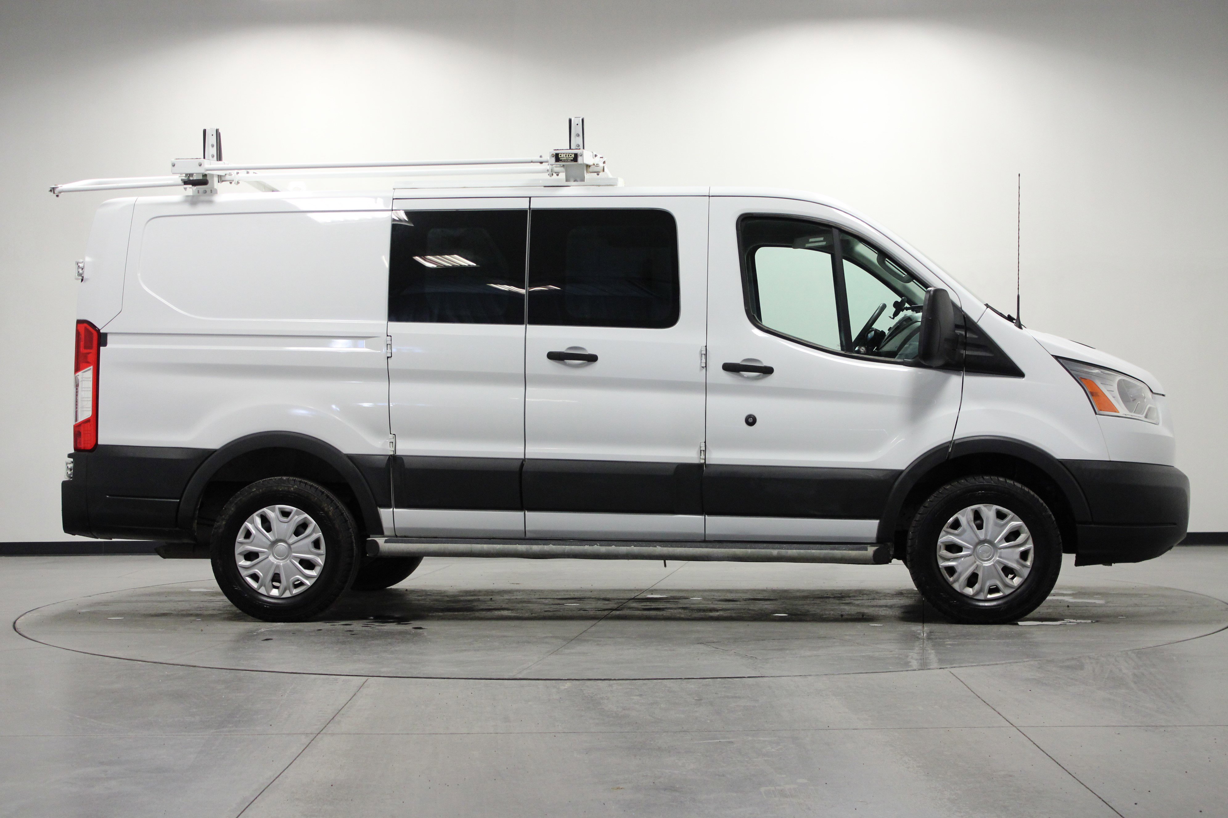Used 2018 Ford Transit 250 130 Low Roof w/ Exterior Upgrade Package image 3
