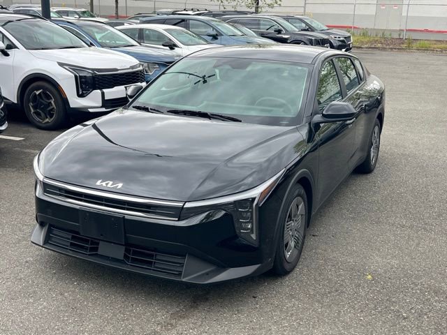 Certified 2025 Kia K4 FWD image 3